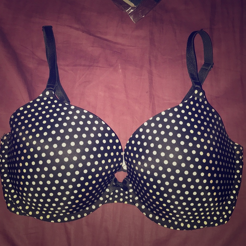 VICTORIAS SECRET BRA